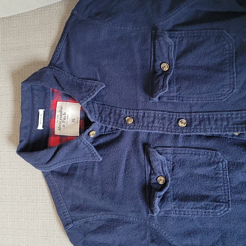 Men's XL cozy flannel Abercrombie button down.